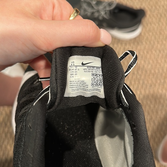 Never worn men’s black and white Nike Quest 2 'Black White' - Picture 10 of 11